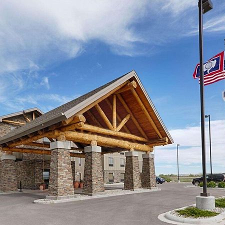 Hampton Inn & Suites Пайндейл Экстерьер фото