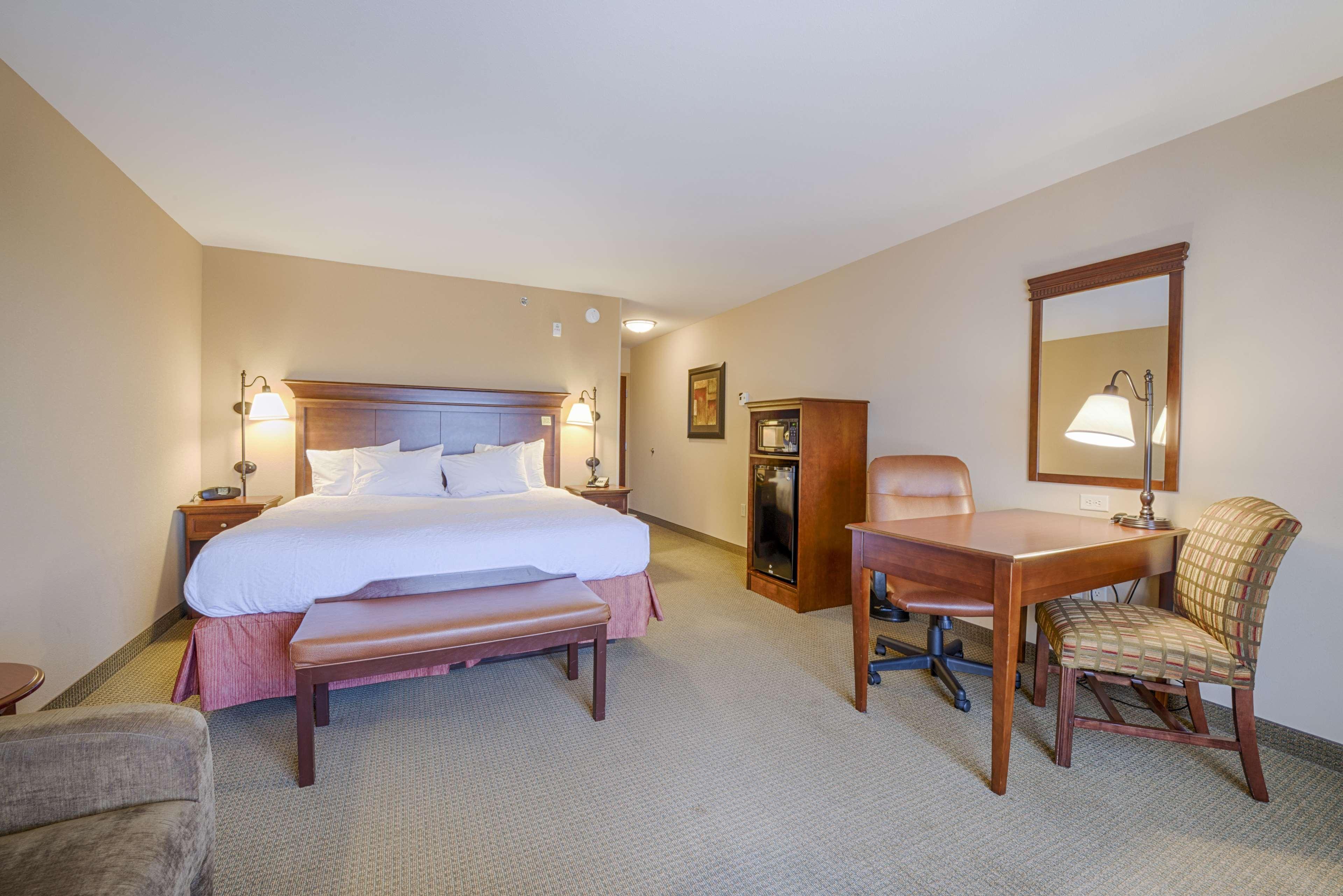 Hampton Inn & Suites Пайндейл Экстерьер фото